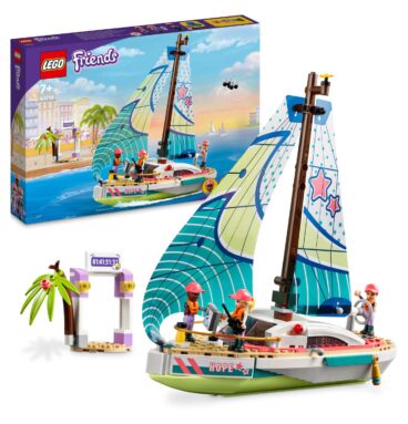 LEGO Friends 41716 Stephanie's Zeil Avontuur