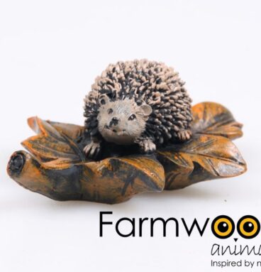 Farmwood Animals Egel Op Blad Natural L10cm